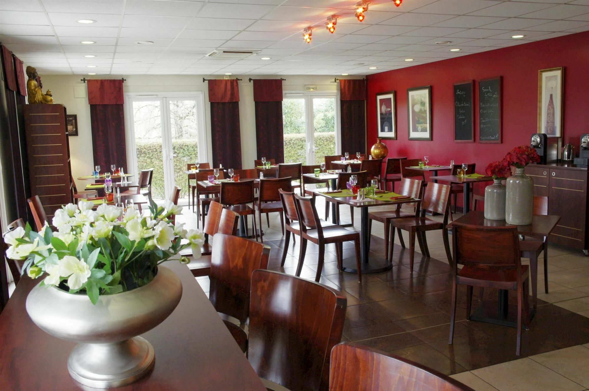 Kyriad Libourne Saint Emilion Esterno foto