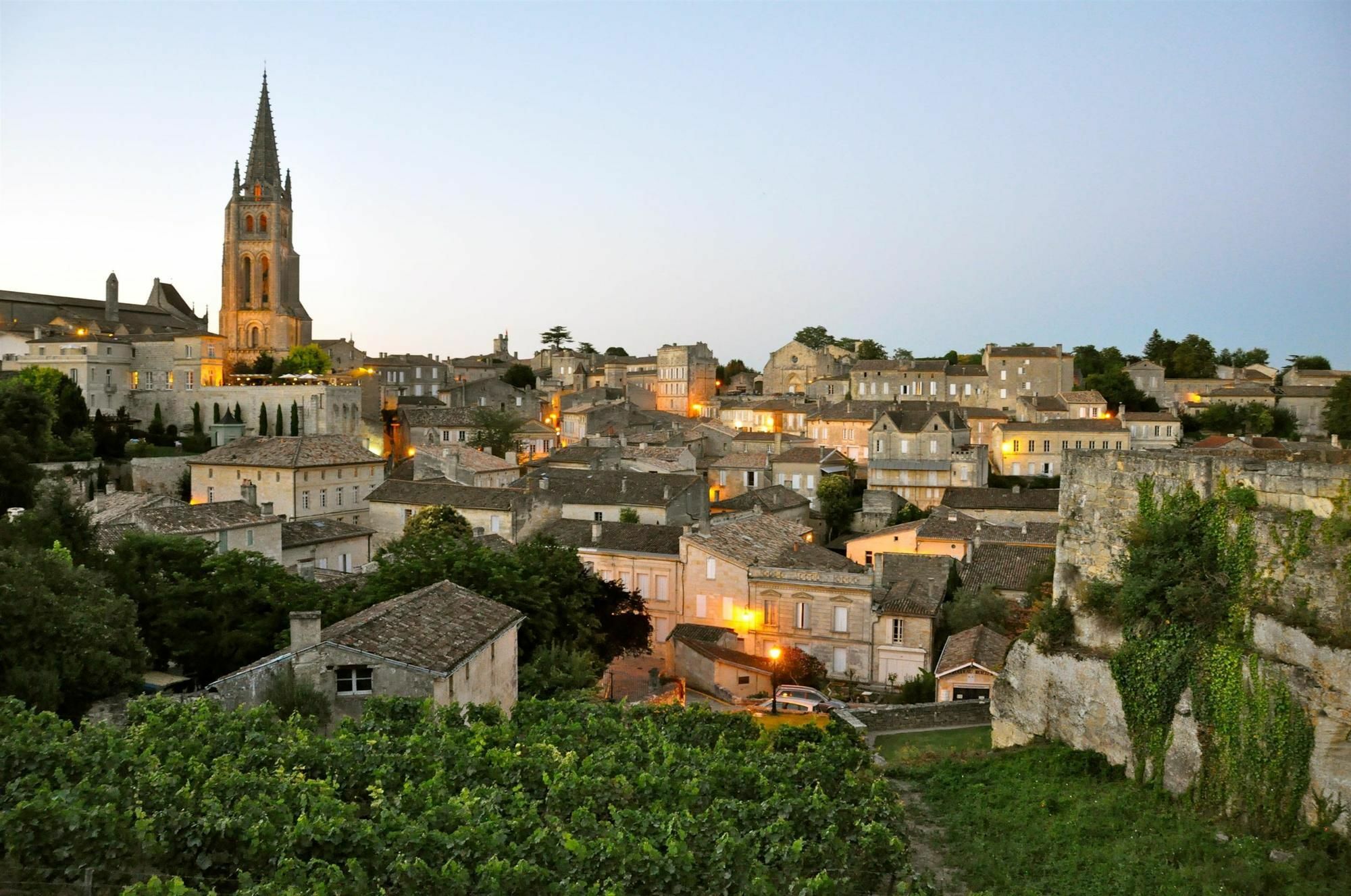 Kyriad Libourne Saint Emilion Esterno foto